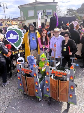 Prav posebna različica Jurskega parka (Jurassic Park)Jurassic Park- zakrite učke